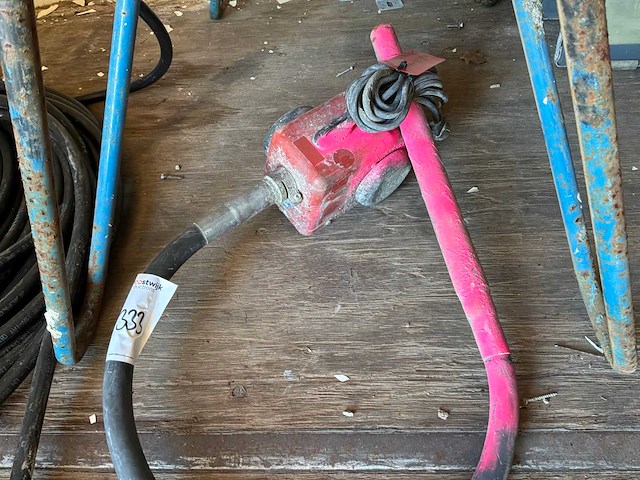 Trilnaald - afbeelding 1 van  3