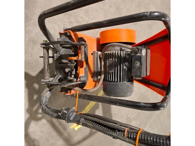 Trilplaat - 14kn - 230v, euro shatal, pc1443e, 2019 - afbeelding 7 van  8