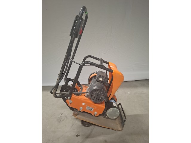 Trilplaat - 14kn - 230v euro shatal, pc1443e, bouwjaar 2019 - afbeelding 1 van  8