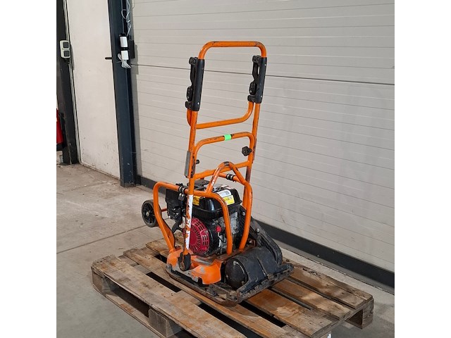 Trilplaat 16kn benzine atlas copco, lf 80, bouwjaar 2016 - afbeelding 5 van  12