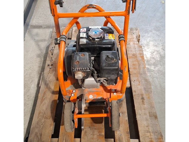 Trilplaat 16kn benzine atlas copco, lf 80, bouwjaar 2016 - afbeelding 10 van  12