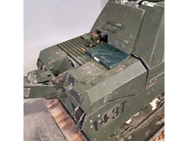 Trilplaat, ammann, avh 100-20, 2003 - afbeelding 17 van  18
