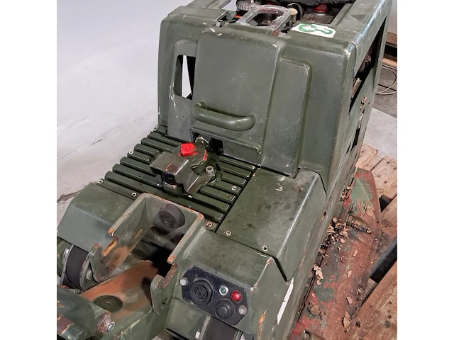 Trilplaat, ammann, avh 5020, 2003 - afbeelding 17 van  17