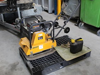 Trilplaat lumag pr-1400 pro. bouwjaar 2024. gewicht 130 kg. afmeting plaat 58 x 45 cm. - afbeelding 1 van  6