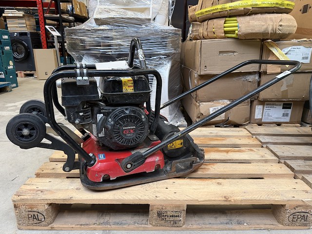 Trilplaat met honda gx160 benzine motor - afbeelding 1 van  7