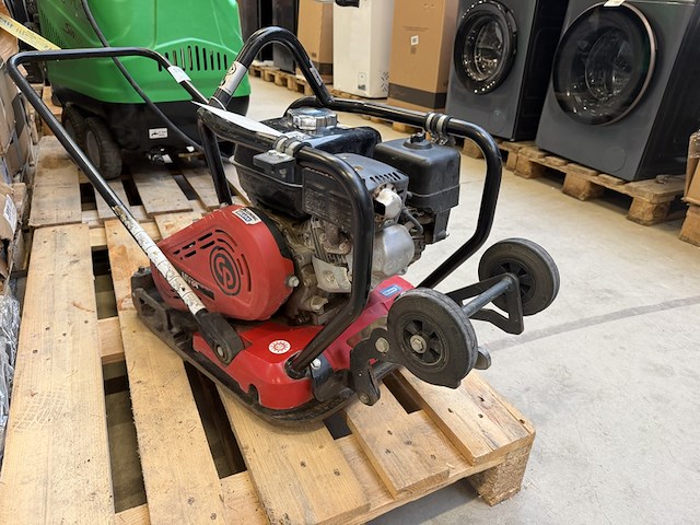 Trilplaat met honda gx160 benzine motor - afbeelding 7 van  7