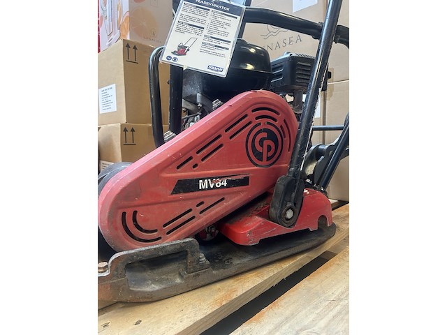 Trilplaat met honda gx160 benzine motor - afbeelding 4 van  9