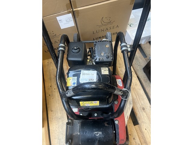 Trilplaat met honda gx160 benzine motor - afbeelding 6 van  9