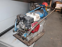 Trilplaat nn met honda motor. afmeting plaat 57 x 40 cm - afbeelding 3 van  5