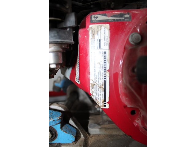Trilplaat nn met honda motor. afmeting plaat 57 x 40 cm - afbeelding 4 van  5