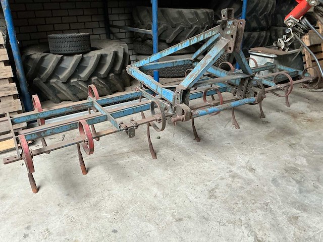 Triltand cultivator 13 tanden - afbeelding 6 van  6