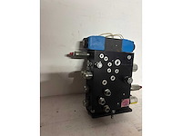 Trimble - h4 hydraulisch gps ventielenblok - afbeelding 1 van  1