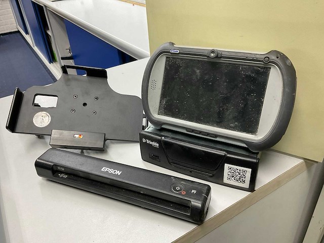 Trimble fleetxps v4 partij boordcomputers - afbeelding 1 van  7