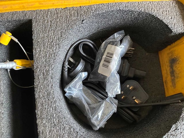 Trimble r8 gnss/ tsc2 gps-systeem - afbeelding 7 van  9