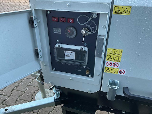 Trime x-city noodverlichting - yanmar motor - afbeelding 8 van  15