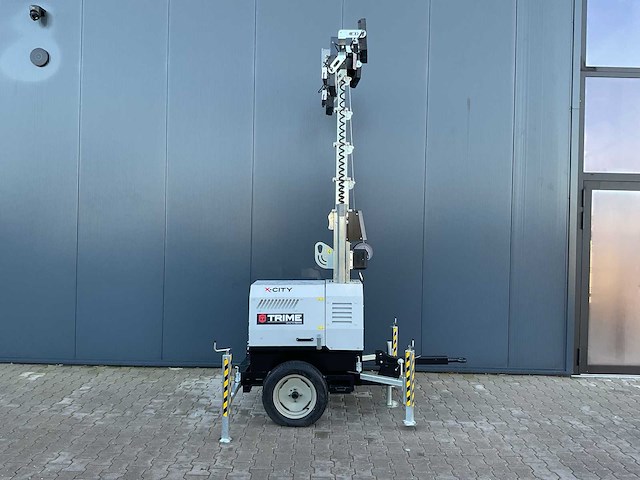 Trime x-city noodverlichting - yanmar motor - afbeelding 9 van  15