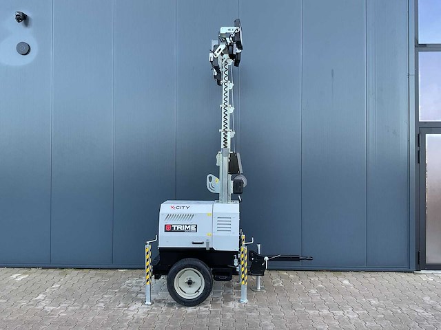 Trime x-city noodverlichting - yanmar motor - afbeelding 1 van  6