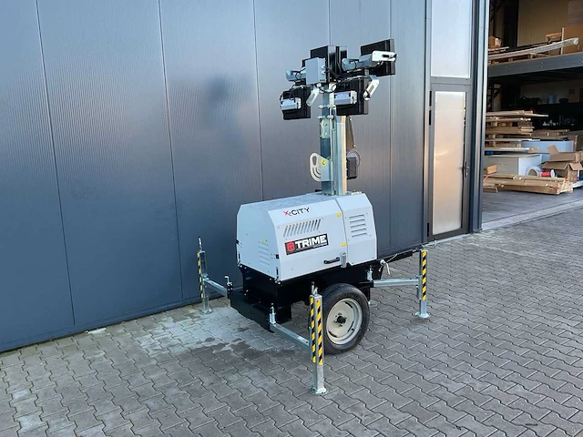 Trime x-city noodverlichting - yanmar motor - afbeelding 8 van  18