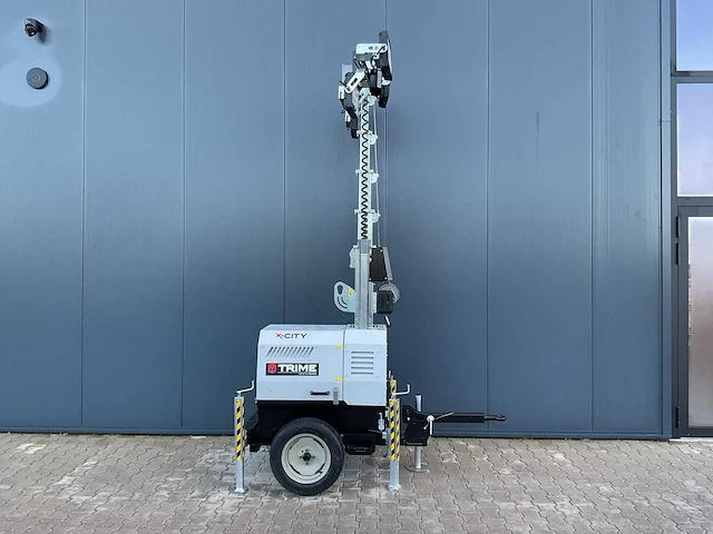 Trime x-city noodverlichting - yanmar motor - afbeelding 11 van  18