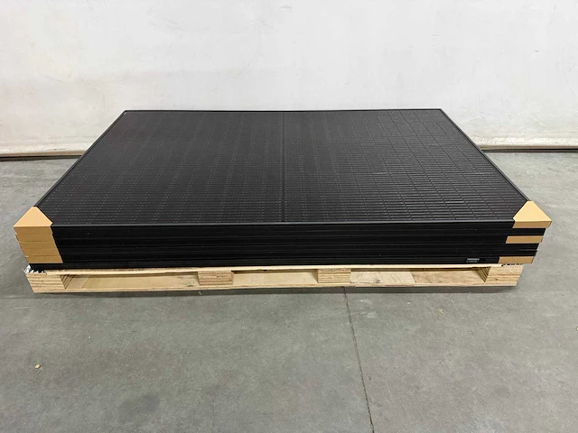 Trina - set van 6 zonnepanelen (415 wp) - solax 2.5kw omvormer - afbeelding 2 van  7