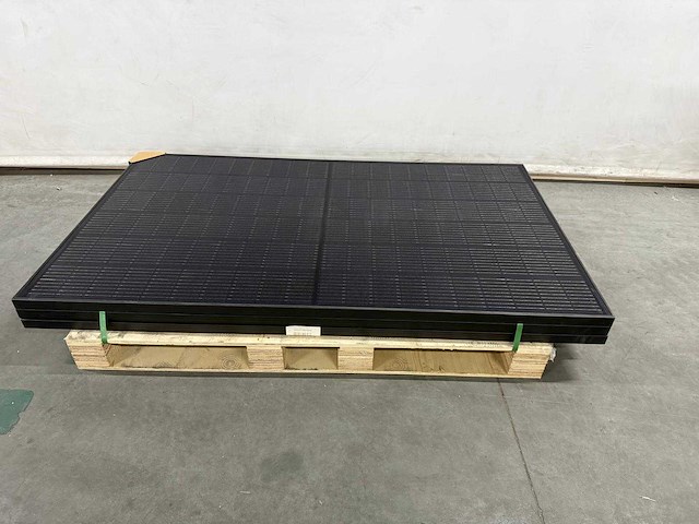 Trina solar - set van 3 zonnepanelen (totaal vermogen 945 wp) - afbeelding 1 van  2
