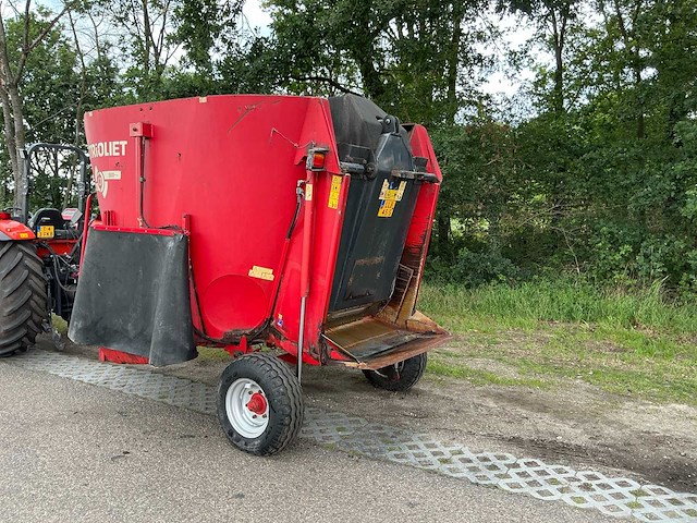 Trioliet - 2007 - gigant 9 - voermengwagen - afbeelding 11 van  15