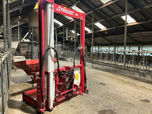 Trioliet tu-195 kuilvoersnijder - afbeelding 9 van  13