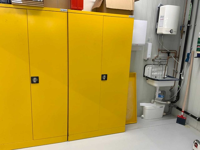 Trionyx chemicaliënkast - afbeelding 1 van  6