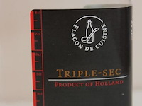 Triple sec likeur - 10 cl - winkelverkoopprijs € 4.95 - afbeelding 2 van  2