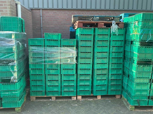 Triplett partij stapelkratten (circa 650 stuks) - afbeelding 3 van  7