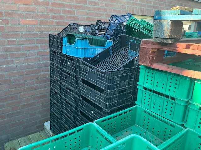 Triplett partij stapelkratten (circa 650 stuks) - afbeelding 5 van  7