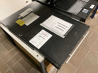 Tripp-lite b020-016-17-ip kvm switch - afbeelding 1 van  4