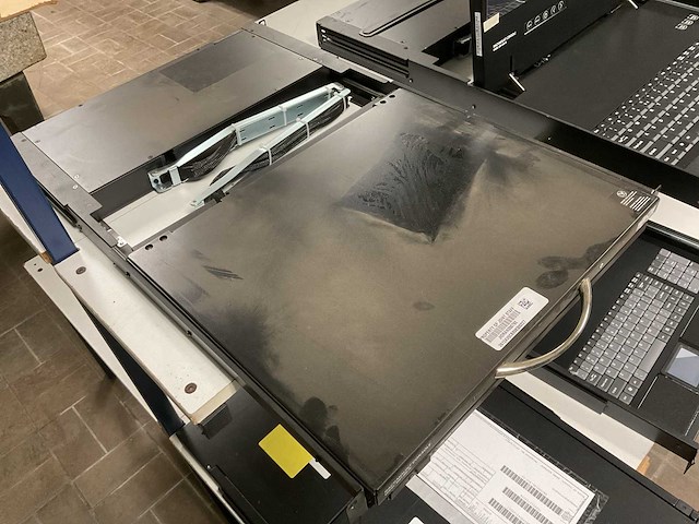 Tripp-lite b021-000-19 kvm switch - afbeelding 5 van  6