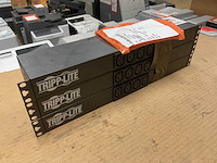 Tripp-lite pdu12iec single-phase basic pdu (3x) - afbeelding 1 van  3