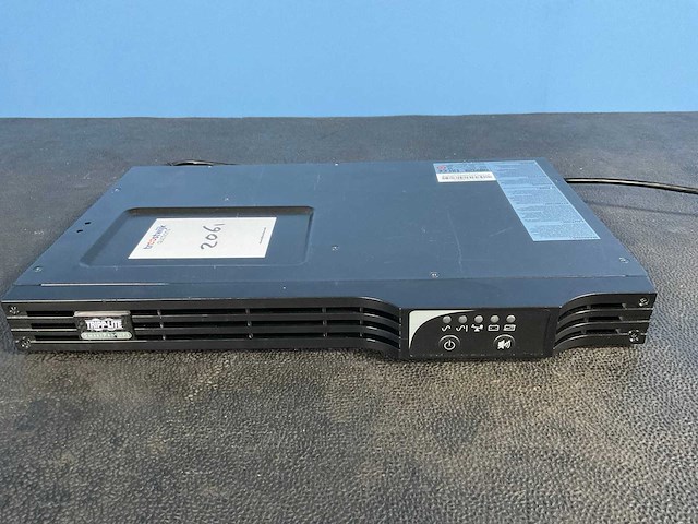 Tripp-lite smx500rt1u ups (uninterruptable power supply) - afbeelding 1 van  5