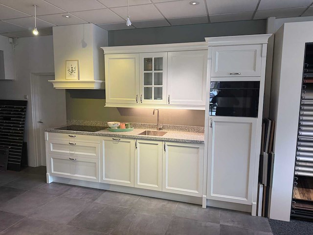 Tristar - showroomkeuken met apparatuur - afbeelding 1 van  30