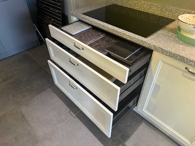 Tristar - showroomkeuken met apparatuur - afbeelding 28 van  30