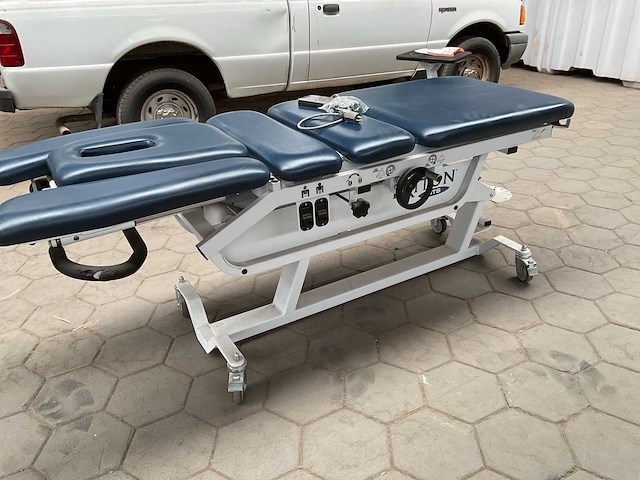 Triton dts onderzoek bed - afbeelding 1 van  8