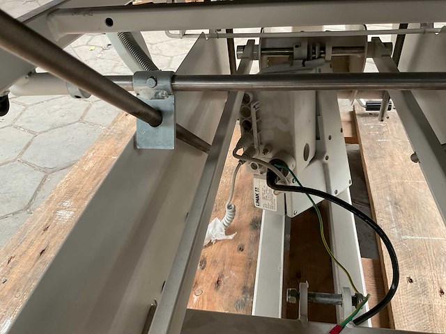 Triton trt-33i examination table - afbeelding 7 van  8