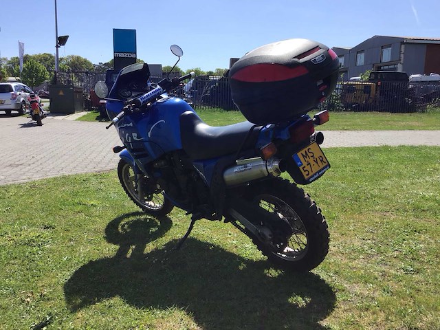 Triumph - all-road - tiger 900 - motorfiets - afbeelding 15 van  21