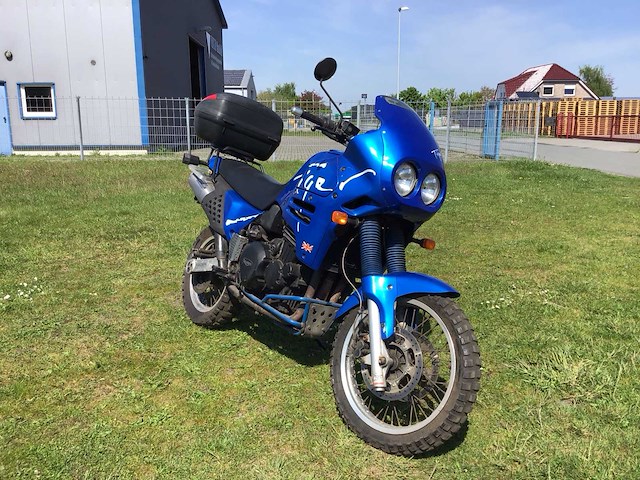 Triumph - all-road - tiger 900 - motorfiets - afbeelding 19 van  21