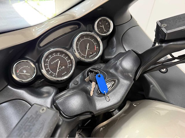 Triumph - tour - trophy 900 - motorfiets - 1999 - afbeelding 5 van  20