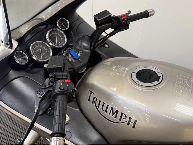 Triumph - tour - trophy 900 - motorfiets - 1999 - afbeelding 6 van  20