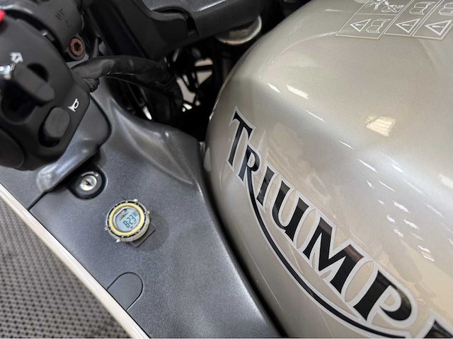 Triumph - tour - trophy 900 - motorfiets - 1999 - afbeelding 7 van  20