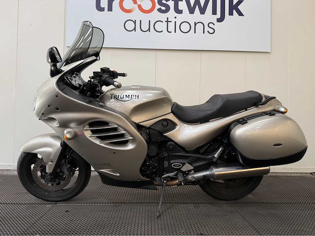 Triumph - tour - trophy 900 - motorfiets - 1999 - afbeelding 20 van  20