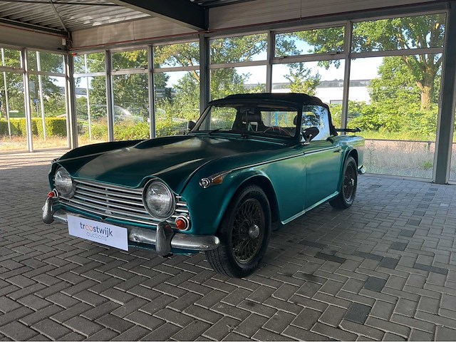 Triumph 1967 tr4a cabrio btw auto - afbeelding 1 van  15