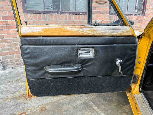 Triumph 2000 mk2 2.0 90pk 1971 youngtimer - afbeelding 19 van  20