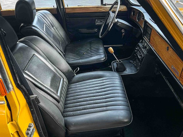 Triumph 2000 mk2 2.0 90pk 1971 youngtimer - afbeelding 19 van  19