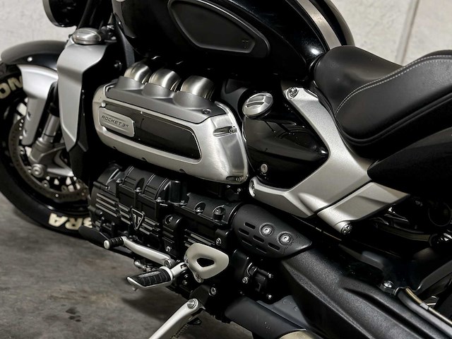 Triumph rocket 3r 2500cc 167pk 2021 - afbeelding 26 van  38