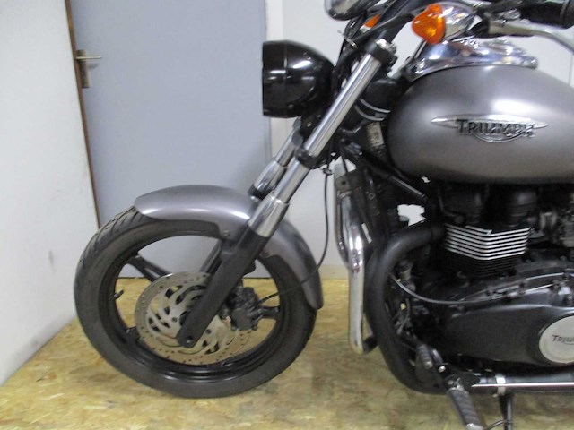 Triumph speedmaster chopper - motorfiets - motorfiets - afbeelding 9 van  16